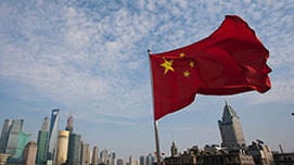 改革开放的社会主义方向不容动摇