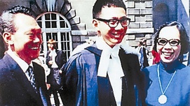 李显龙兄妹仨反目，难道只为争一套房子？