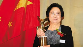 屠呦呦获奖的“中国元素”及其普遍意义