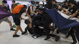请看，香港反对派媒体是如何颠倒黑白的
