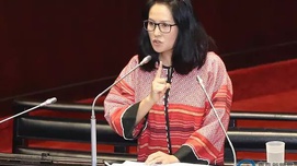 高金素梅就台湾慰安妇问题质询，林全哑口不敢接话