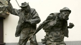 假洋鬼子为啥不准阿Q革命？