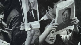 1968年的法国，有一群高举毛泽东旗帜的革命者