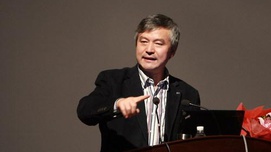 多次发表反毛反党言论的人为何还能留在中共党内？