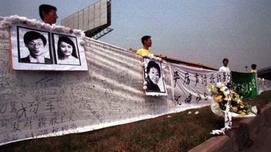 炸你们中国使馆，都说对不起了，怎么还没完没了了