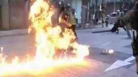 升级！“港独”暴徒要放火杀人了，决不能再姑息！