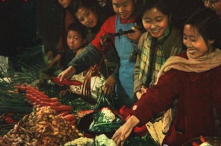 图说前三十年老百姓生活，像是吃不饱饿肚子的吗？