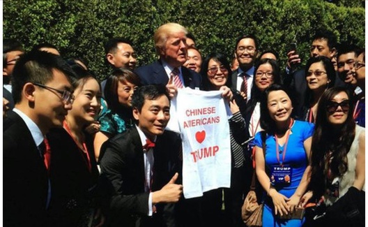 为什么那么多美国华人挺川普？他们都是没受过教育的傻瓜么？