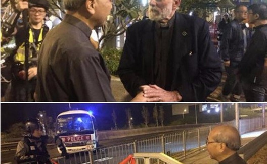 请作家方某欣赏一下香港废青的“文明素质”
