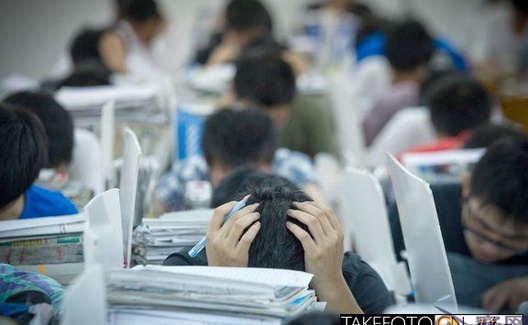 应试逆袭的高考工厂及社会的逆选择