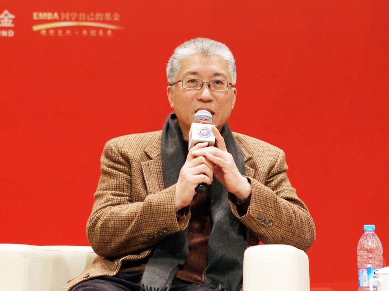 王晓明:文化不能被钱牵着鼻子走