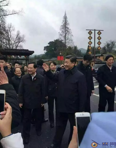 踏着毛主席的足迹:习主席重上井冈山