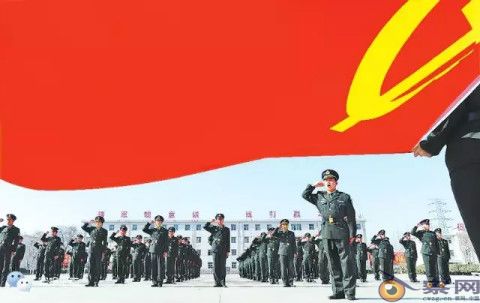 一声号角起新航 ——写在习主席视察解放军报社一周年之际 