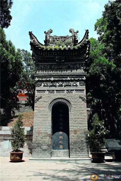 张、杨二将策动西安事变的历史功绩
