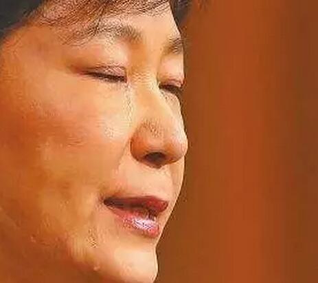 郭松民 | 中国应该对特朗普说:呸!别做梦!