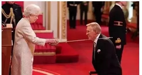 西方“中产阶级”概念的演变及其危机