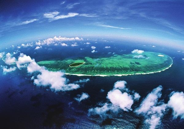 美国海军闯入南海，中国海军奋起将其驱离：美国全球战略逐渐清晰
