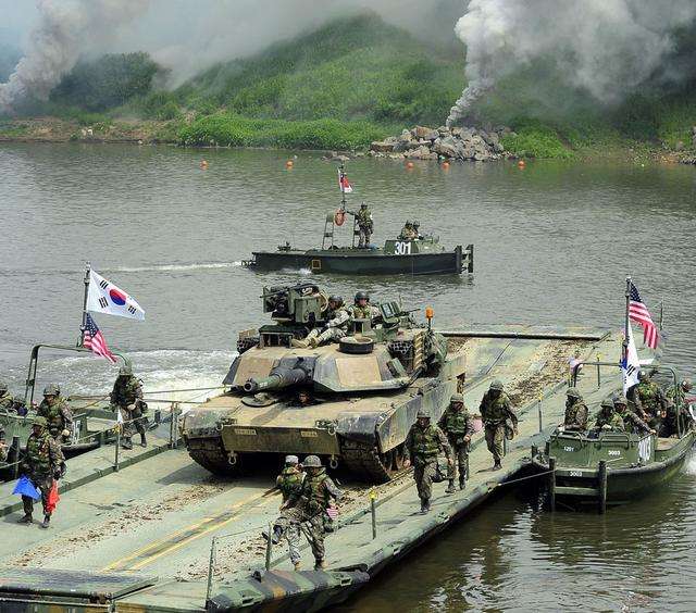 文在寅胜选,计划收回军事指挥权,中国如何助其将美国清出朝鲜半岛?