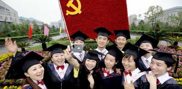 社会主义大学究竟培养什么样的人？