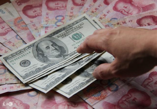 人民币高估才危险：中国经济下行压力或将加大