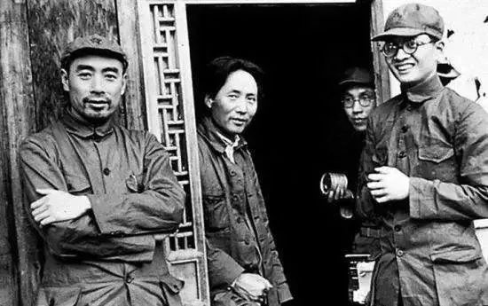 对遵义会议竟也有质疑，一些人挖空心思贬低毛主席