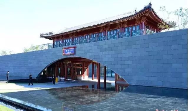 别急于当世界领袖，解决国内问题才是重点