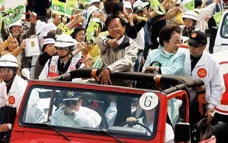 “剑桥分析”风波暴露了西方民主的漏洞