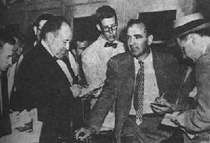 揭秘:美国,满街都是“麦卡锡”