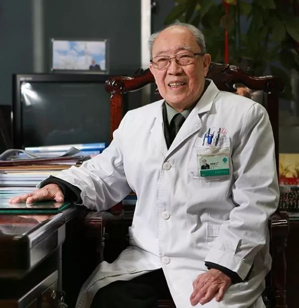 今天刷屏的“朗读者”吴孟超，还有这么多不为人知的故事……