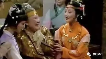 炫富、炫颜值、炫头衔……