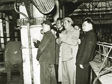 胡新民：毛泽东为何决心要搞三线建设？