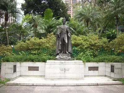 请回答：1997年英国人在香港埋了多少雷？