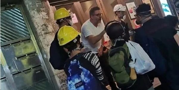 美国中情局在香港做了什么？