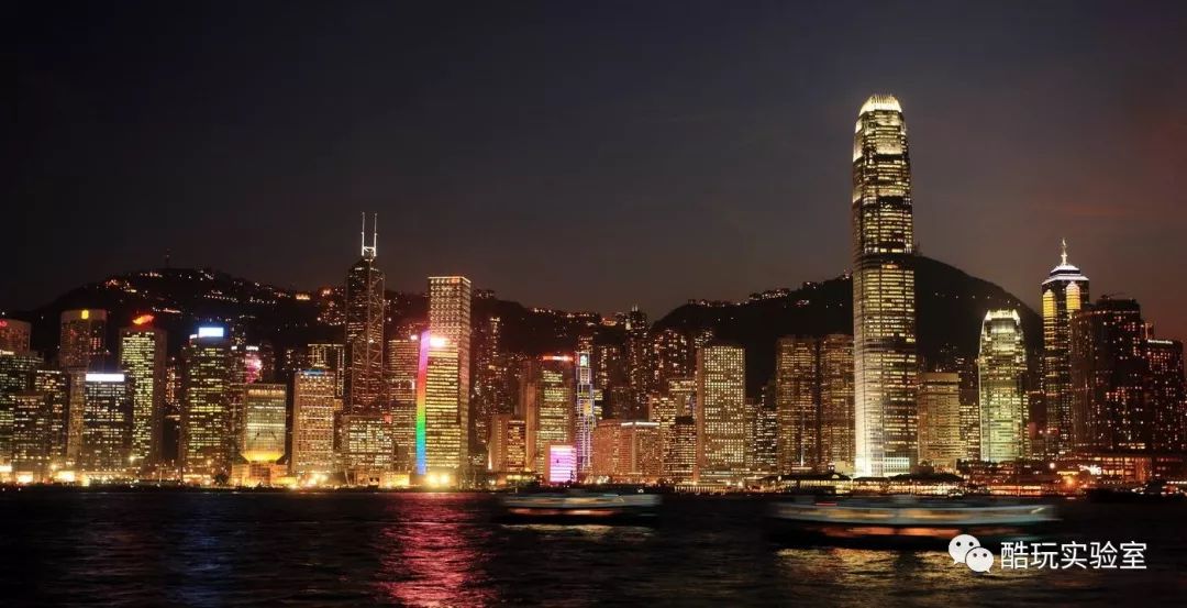 香港折叠：权贵乐土与平民末路