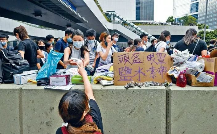 美国中情局在香港做了什么？