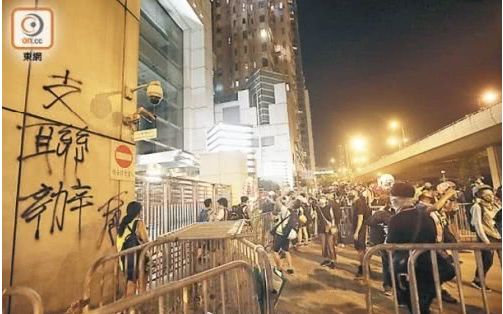 美国中情局在香港做了什么？
