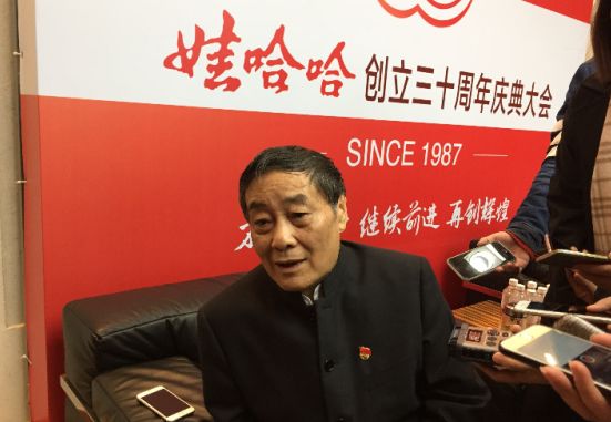 香港的黄四郎走了，英国的碉楼建起来了！