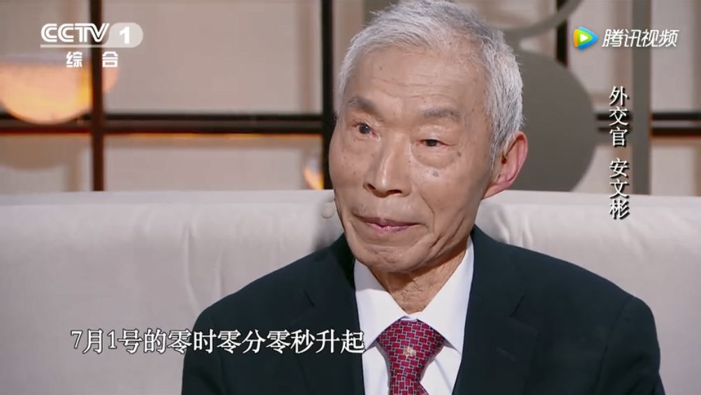 哼一万遍《我和我的祖国》，不如去看它一遍