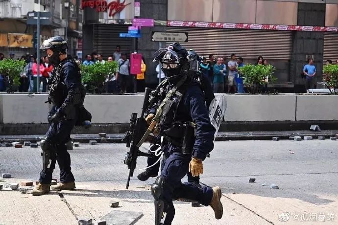 香港警方突然换了打法，暴徒开始“哀嚎遍野”！