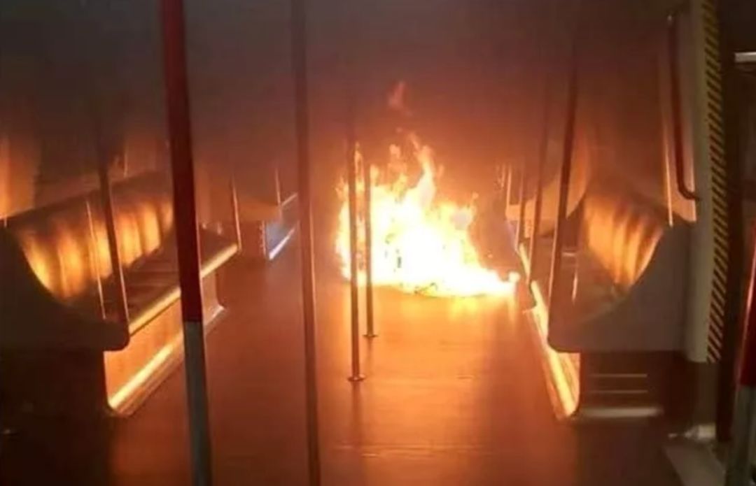 灵魂拷问:都开始杀人了,谁能救香港?