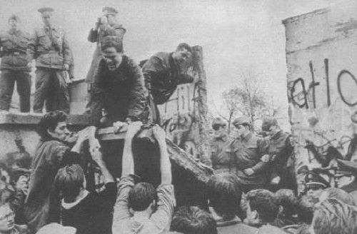 柏林墙倒塌三十年,没人想到资本主义如此冷酷无情