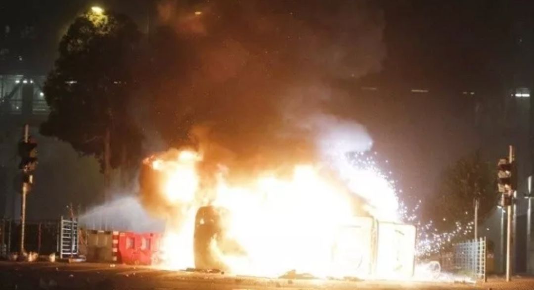 灵魂拷问:都开始杀人了,谁能救香港?