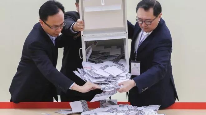 乱港分子今天相对平静，他们在等着什么？